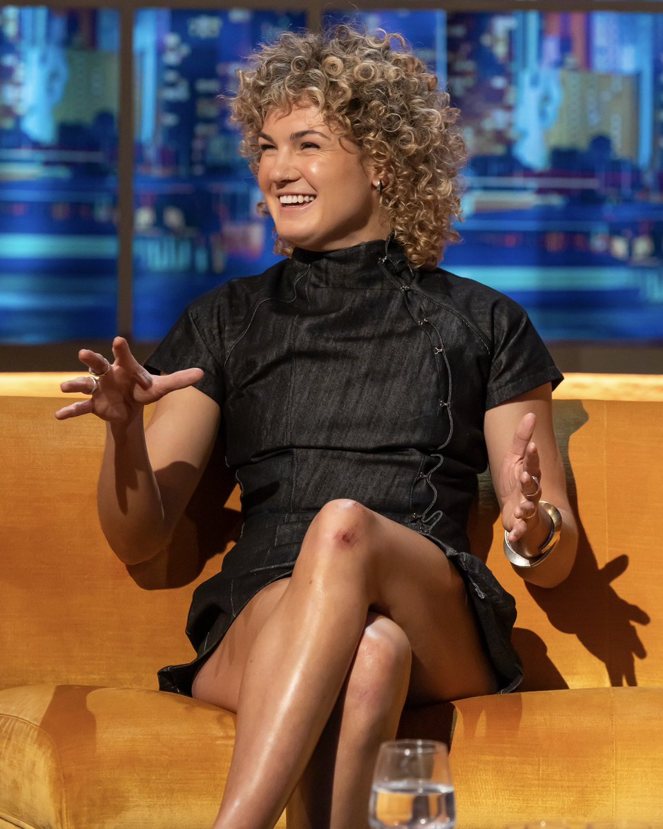 Ellie Kildunne takes over the Jonathan Ross Show sofa tonight! 🌹 Tune in at 9:30pm on ITV1 to watch 📺