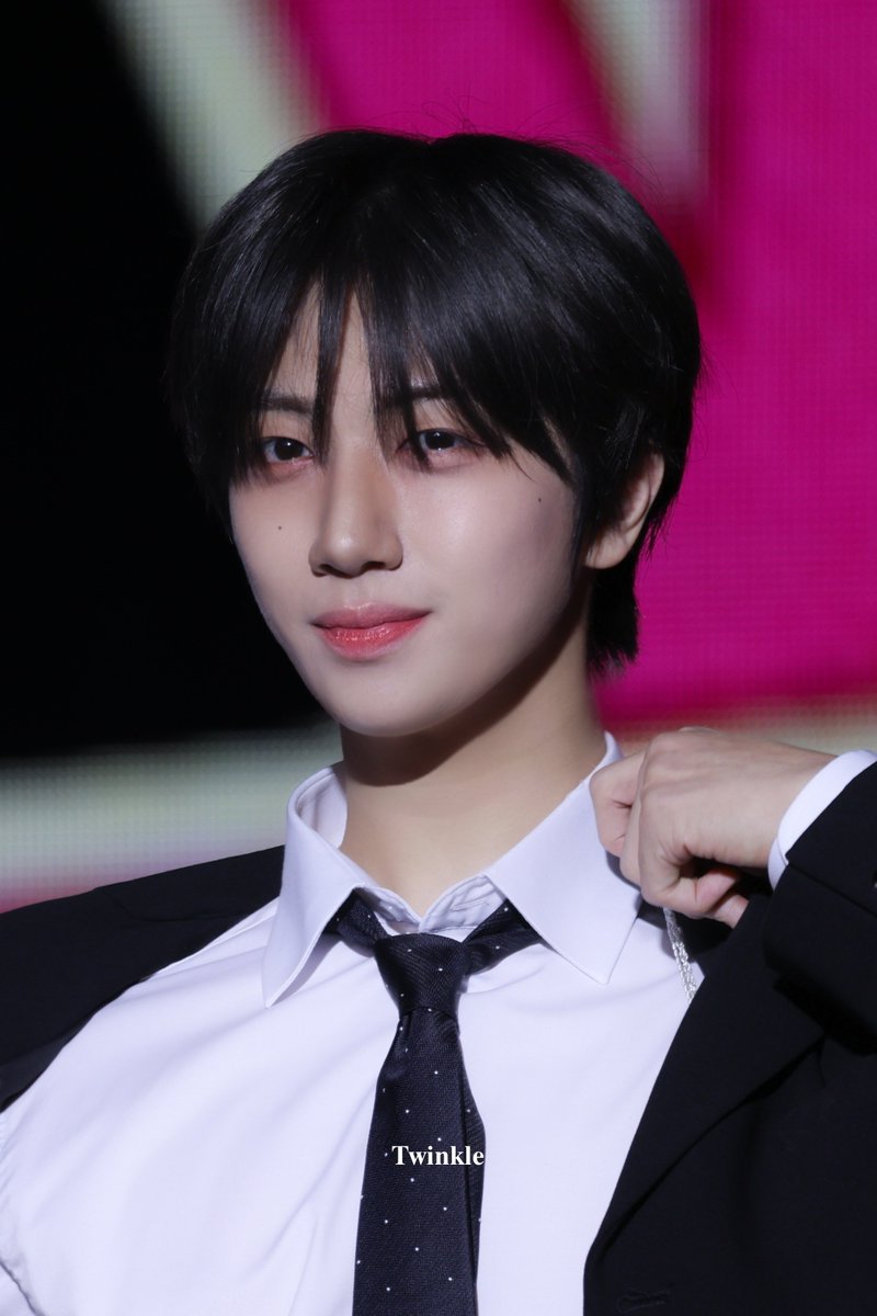 𝐓𝐰𝐢𝐧𝐤𝐥𝐞 tweet media