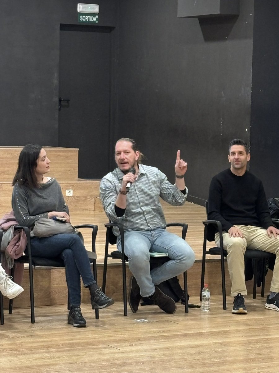 Escoles FEDAC tweet media