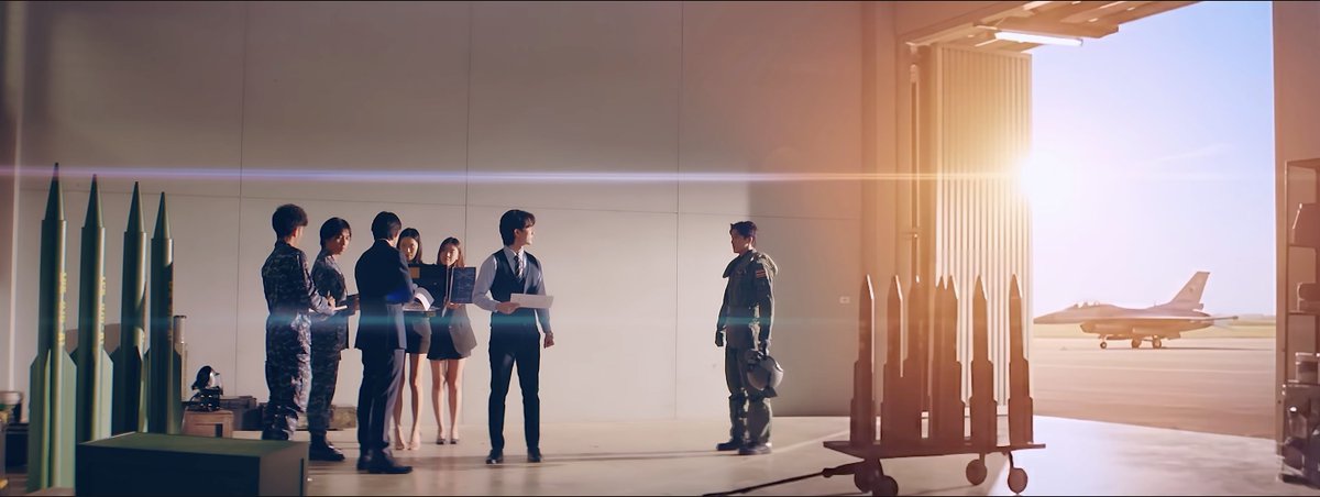 ใครยังไม่ได้ดู Pilot ไปดูเถอะ 😭 เคมีมันได้ มันโดน มันชวนอยากดูมากกกก โปรดักชันก็ดี มู้ดก็ใช่ รอซีรีส์เต็มแบบใจจะขาดแล้ว
#Pilotติดนายเพราะรัก #AddictedLovetheseries #ติดนายเพราะรัก #BL #上瘾2026 #DomeTong