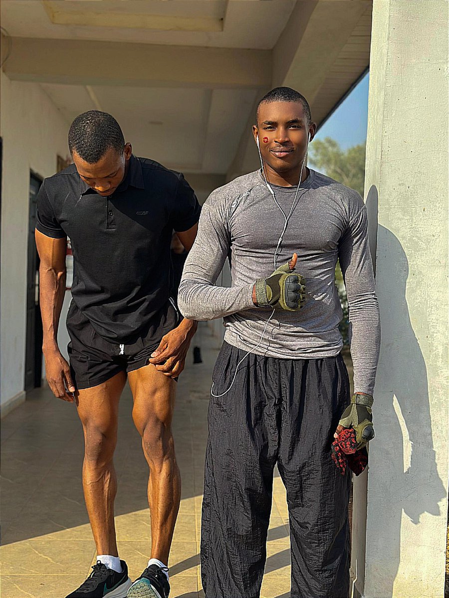 After 15km cycling and 2 hours leg day
 with my mentor 😫😭