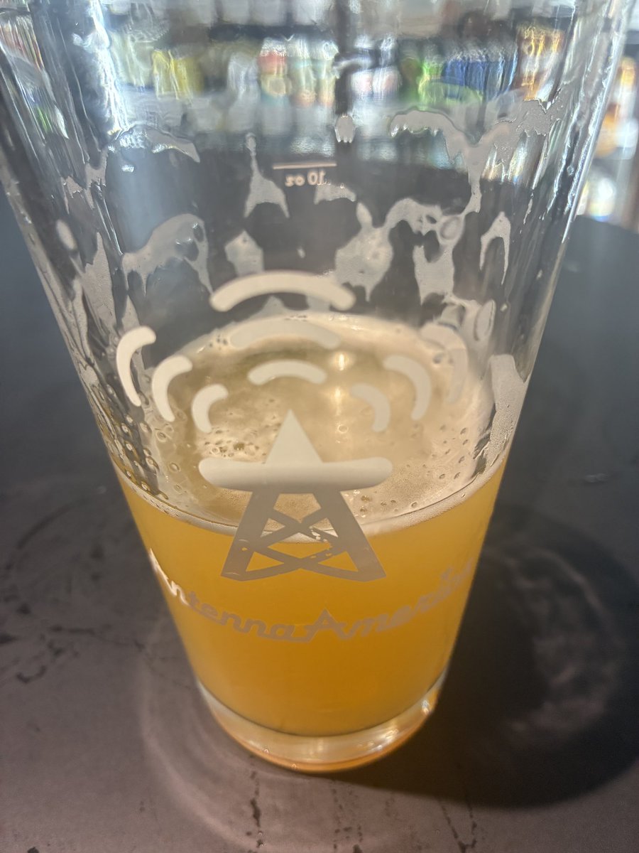 Ronet_53's tweet photo. #とおり飴

Revision × Shoe Tree
Disco Ninja
ABV:7%
IBU:40
(飲みかけ) https://t.co/AQR37uDcI9