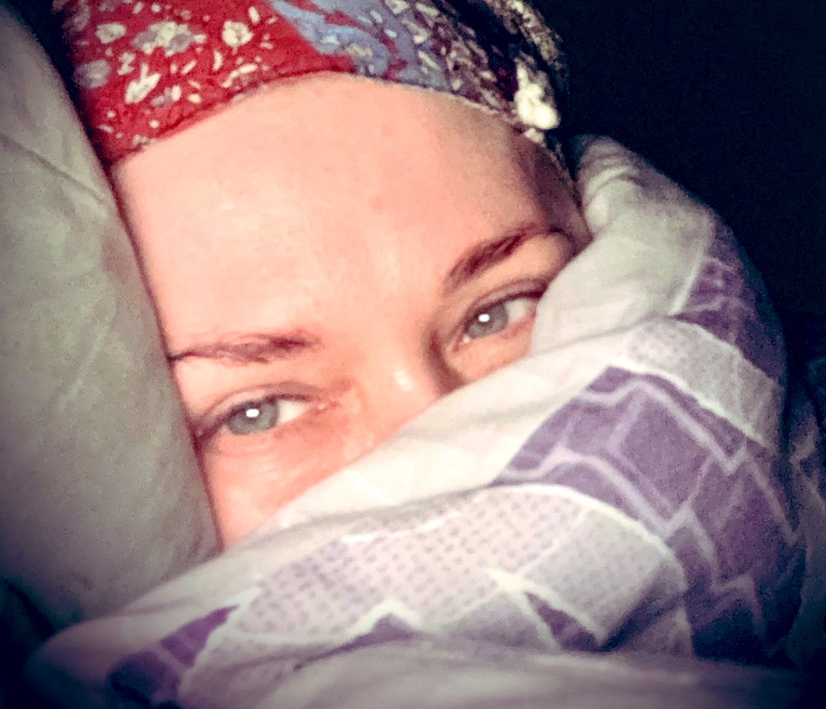 ZarinaZabrisky's tweet image. in Odesa. It is so cold inside I had to pile up 8 layers of blankets and I have 3 layers of clothes. No power for the last 12 hours. 

Russia weaponizes the weather. The world stands by.

I am here by choice to report. Ukrainians did not choose it. It’s their home. Nowhere to go.