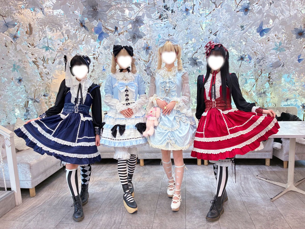 かわいいアリスさんたちを発見して帽子屋喜ぶ