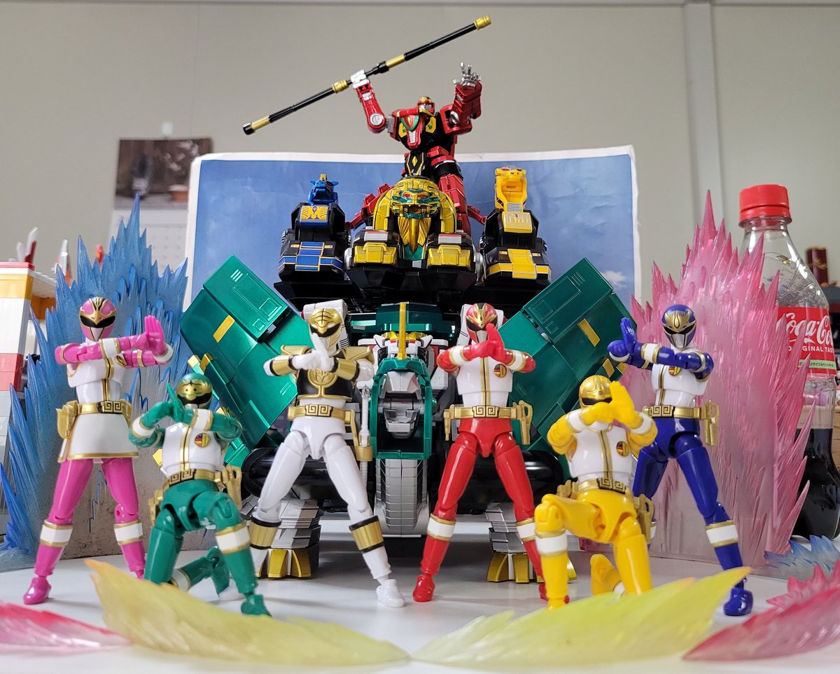 JTum3u6sbk1ER8V's tweet photo. #スーパー戦隊との思い出語ろうぜ
ガキの頃…当時はビデオ鳥人戦隊でデビュー❗恐竜戦隊からリアタイしたスーパー戦隊シリーズが節目を迎える😭
今は…こんなに熱中デキル作品に出会えた事に感謝します("｀д´)ゞ https://t.co/lzXDbphb1A