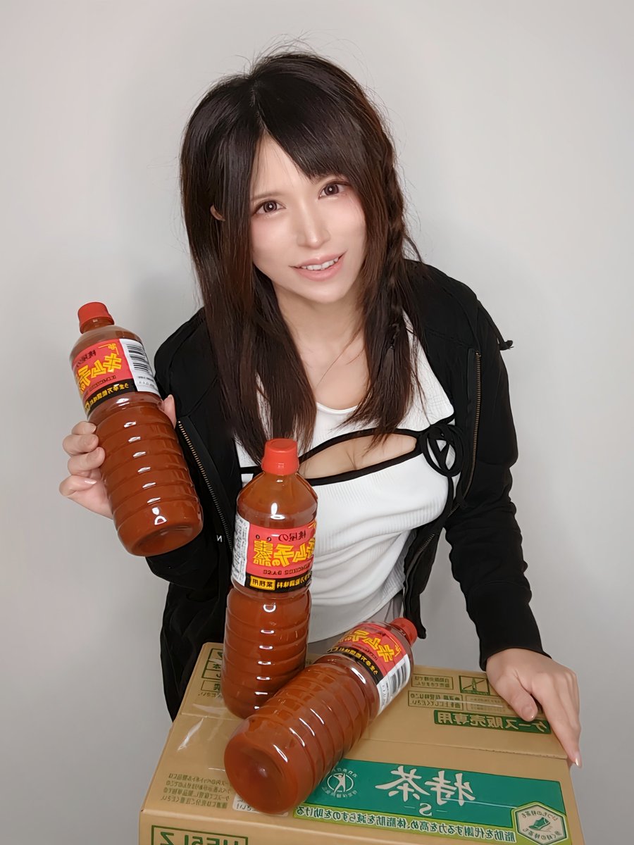 欲しいものリストから誕生日プレゼント頂きました😻
キムチの素セットと特茶セットありがとうございます！
別日に届いて1つはメッセージ無しだったので最初どなたかわからなかったのですが、2点共モルガンさんからでした…😭🙏
本当にいつもありがとうございます、沢山嬉しいです〜💕✨️