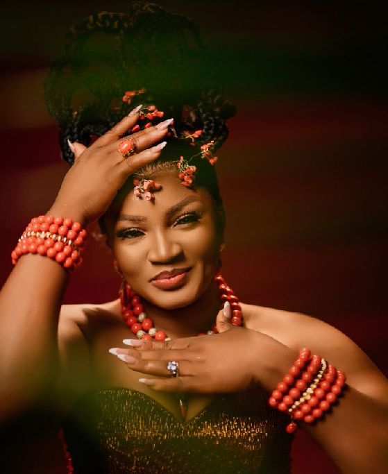 Happy birthday to the legendary Omotala Jalade-Ekeinde🎉

A true icon of African entertainment - actress, singer, and a timeless Queen👑
I grow up watching her grace our screen.
#entertainment