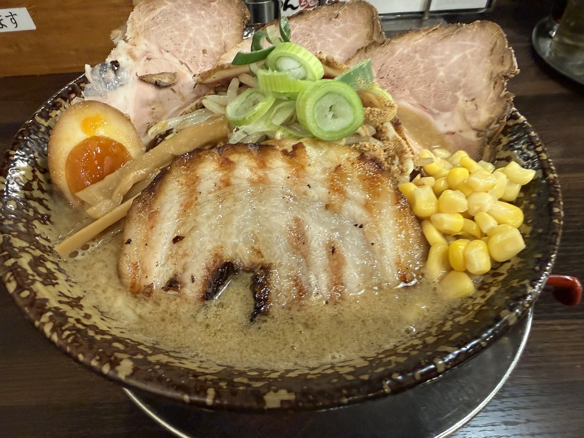 evozawa's tweet photo. あしら　特製味噌らーめん https://t.co/HblIejzZ5Z