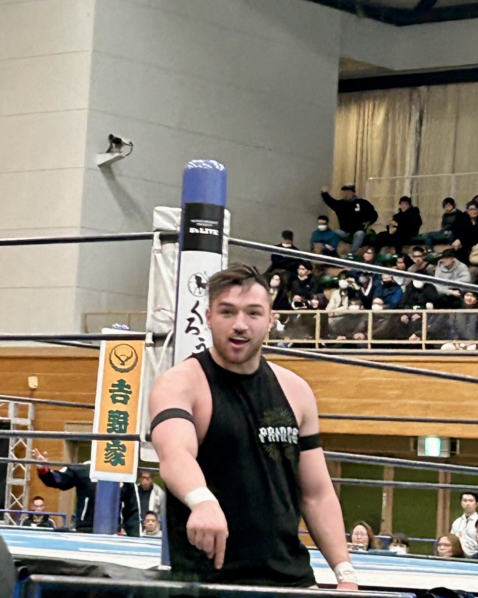 カラムにブーイングしまくったらリングサイド呼ばれて殺されかけた🥶 #njnbg #njpw