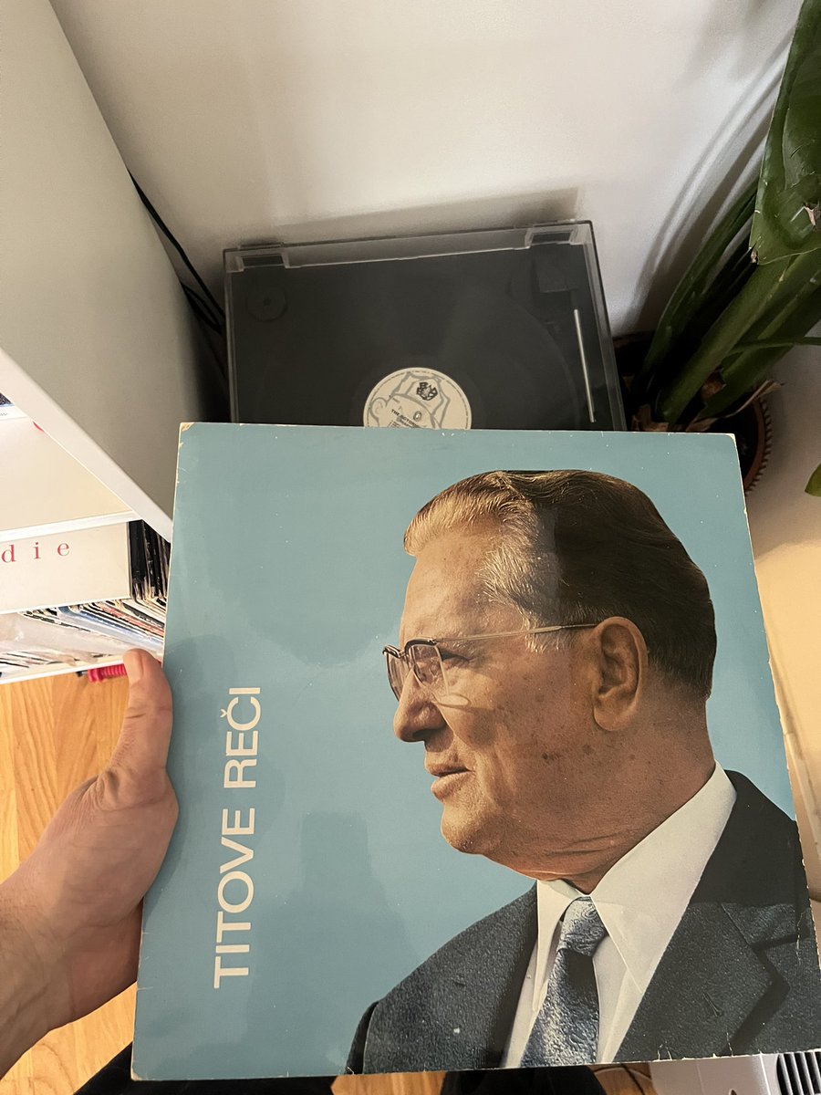 srednja_klasa's tweet image. brat