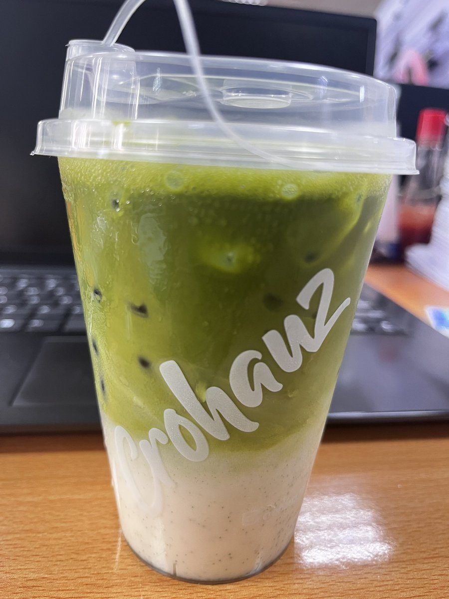 aiyuyey's tweet photo. @bittercaffeines Di kantor ku adaaaaa! https://t.co/vQ53t2ENvv
