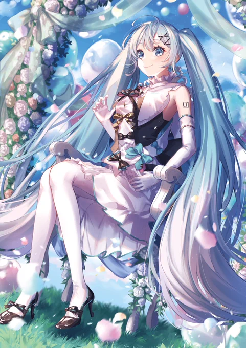 『初音ミクシンフォニー10th ANNIVERSARY BOOK』にて、2022年と2025年にオフィシャルパンフレットに描き下ろさせていただいたイラストが掲載されております! 記念すべき一冊に掲載していただけて大変光栄です 改めまして10周年おめでとうございます!