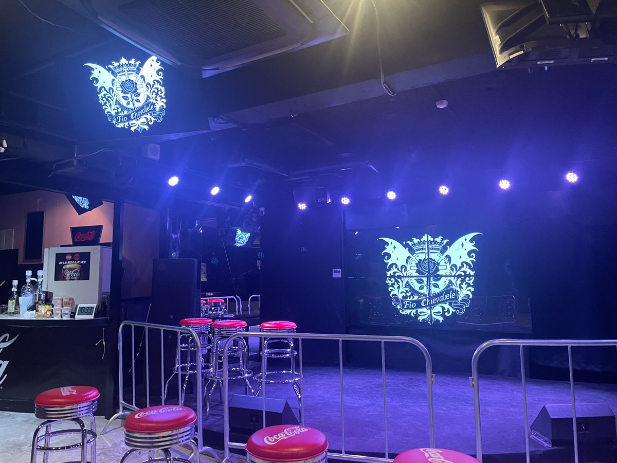 19:30スタート 
初FioChevaliele定期ライブ、GLOWDEARにてお待ちしております♡