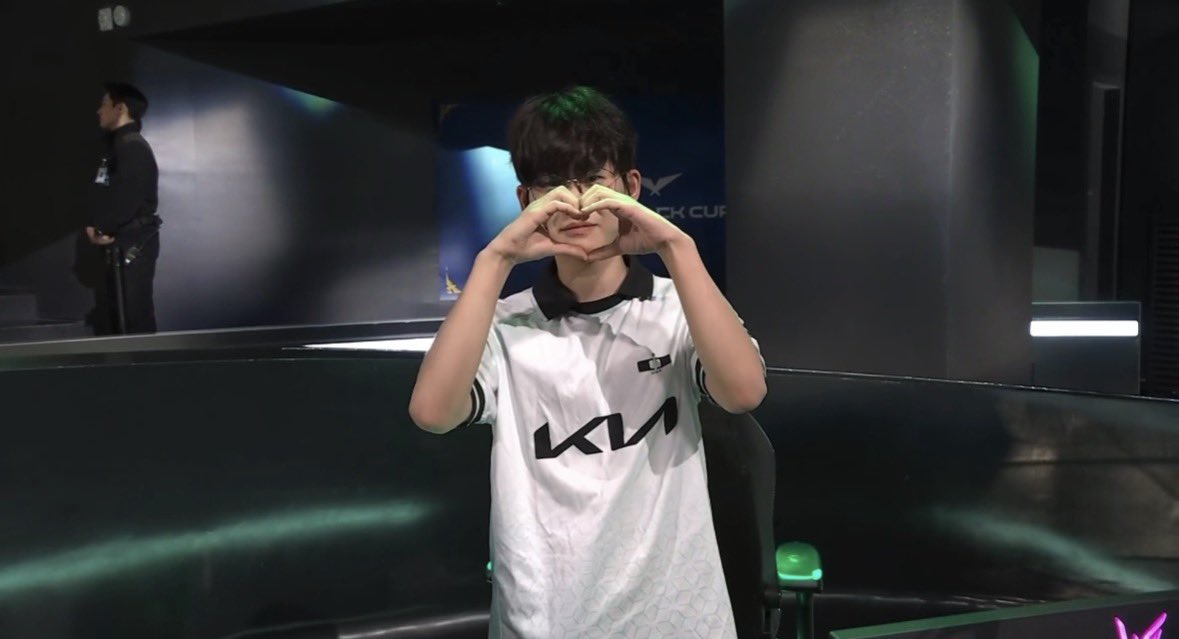 DplusKia's tweet image. Debut 3000days of ShowMaker