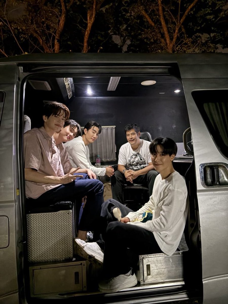 จะมีเฟรมไหนที่รวมพระเอก 5 คนไว้ด้วยกันได้ขนาดนี้ มารี มาเฟบ ไปด่วน 

FORCEBOOK MOS EP9 
#MelodyOfSecretsEP9