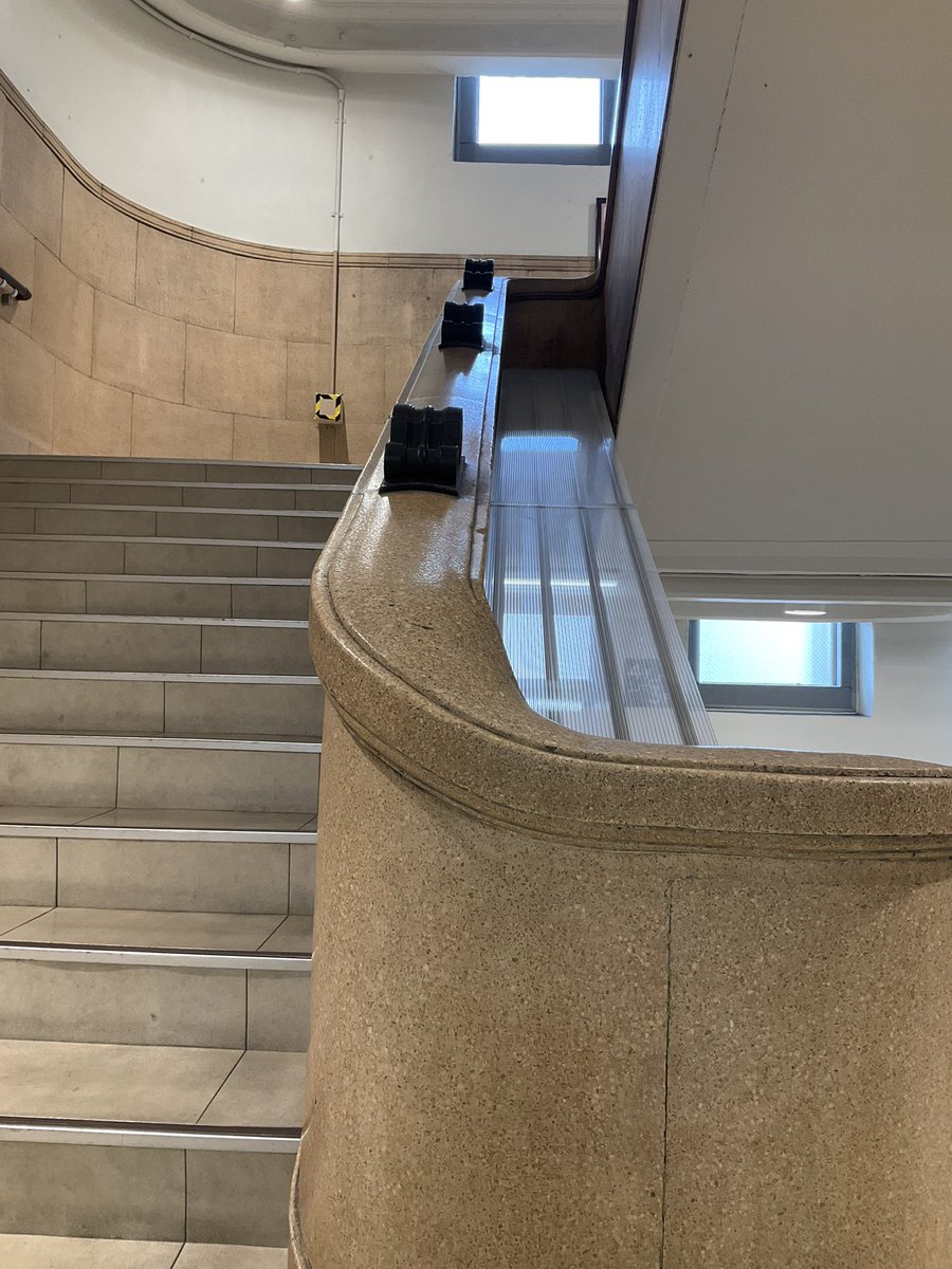 公文堂書店 tweet media