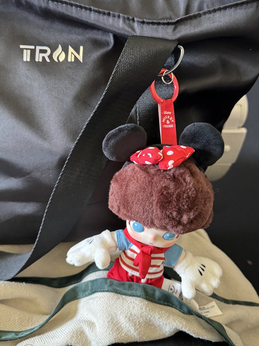 才发现抽到的盲盒是DAO⚫️🔴🔵配色
🇭🇰香港见！！

📷8-9号来香港开发者大会展台合影在<a href="/HTX_DAO/">HTX DAO</a> 评论区留下你的照片
💰一起瓜分200usdt，还有神秘礼物相送哦！快快快！！！！