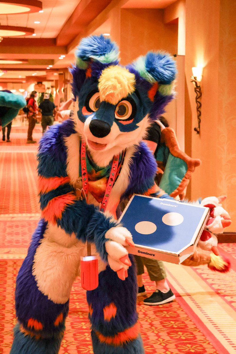 nspek_'s tweet photo. yayyyy idk these suiters but if you do lmk i like taking pictures (thread) #anthroexpo2026 https://t.co/f3Nw1kNwC6