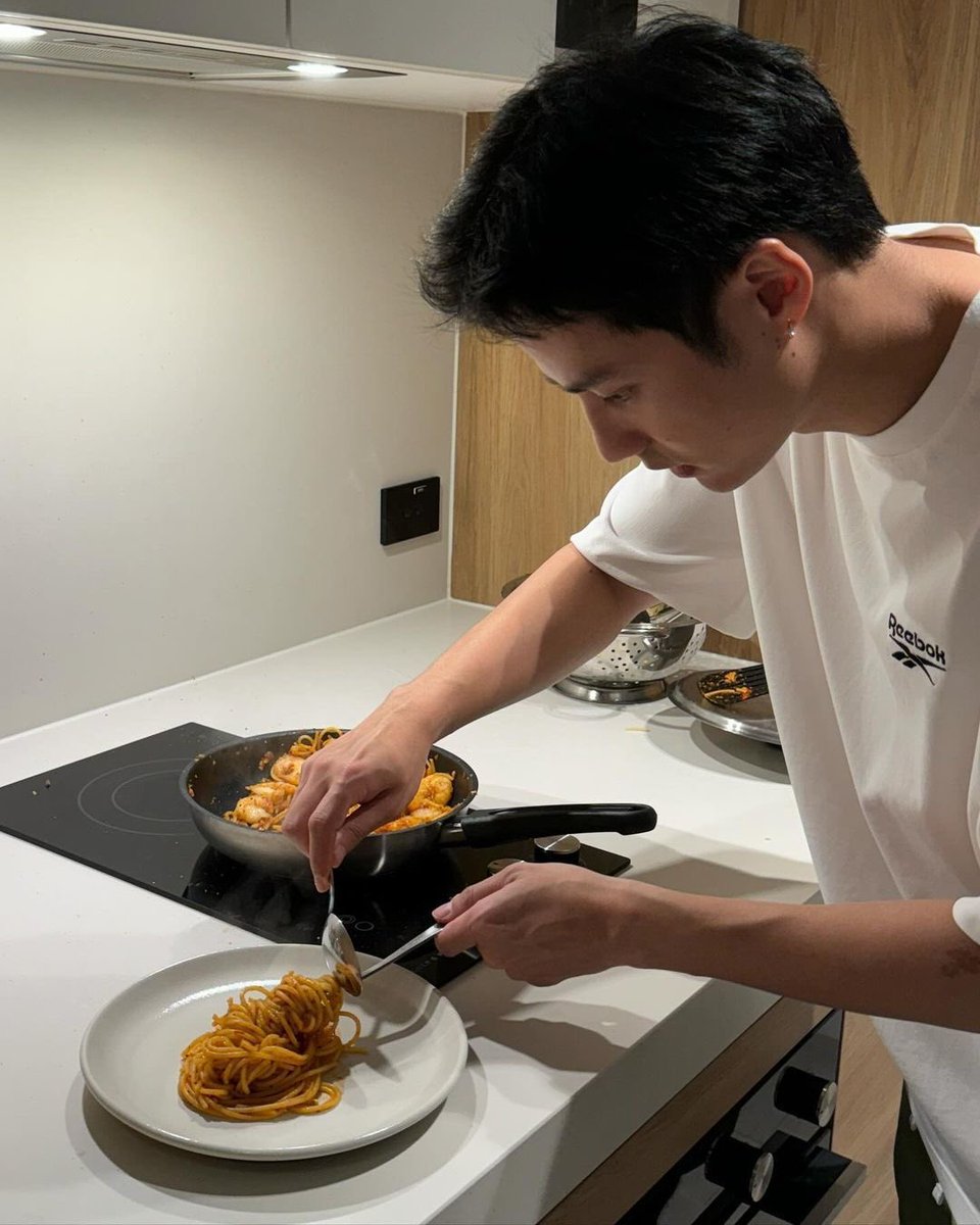 BAKMi iS TiRED!🍜 tweet media