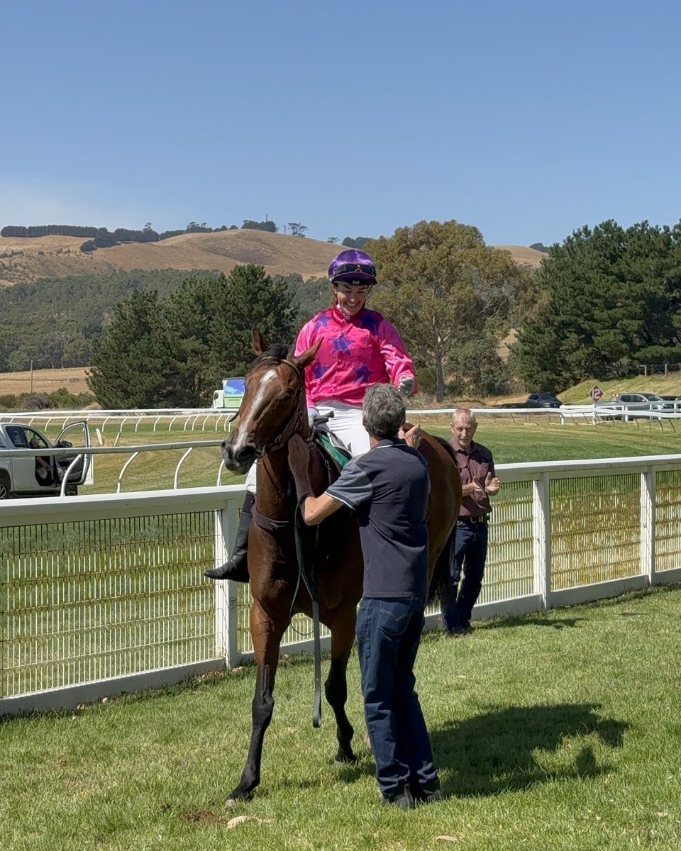 Country Racing tweet media