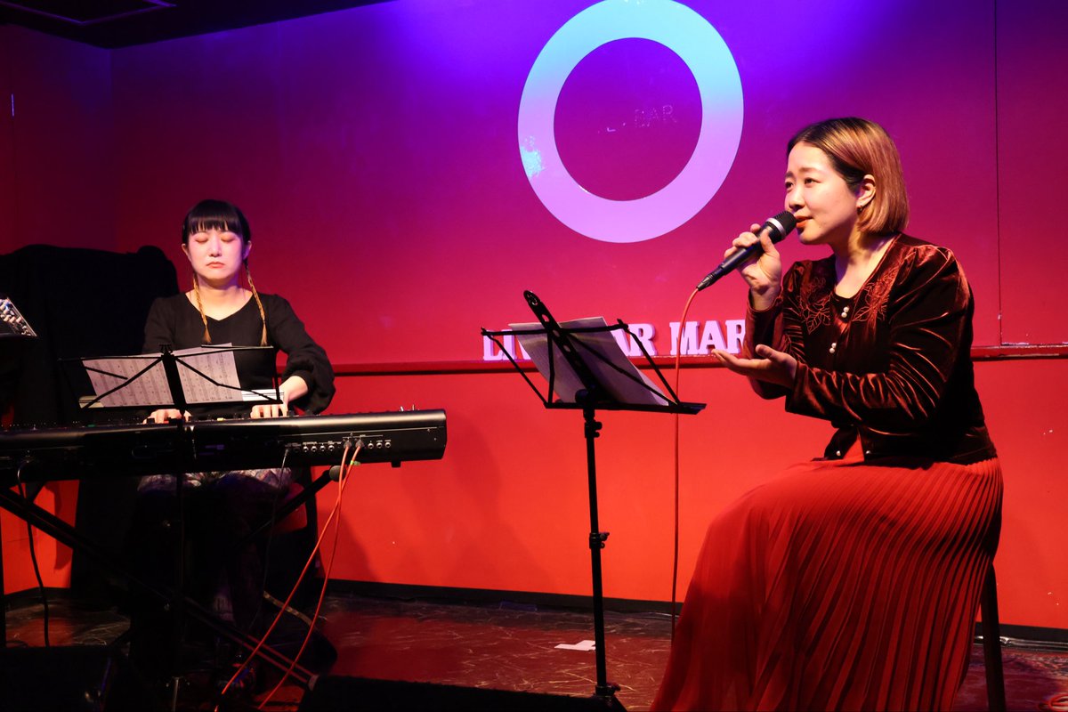 昨日は２度目の大塚◯で、２度目のtakeuchi rihoさんへ
亜ノあこさんがライブを観て気に入ったリホちゃんを急遽呼んだとのこと
そのライブは私も参加してたけどあこちゃんと同じ想いかも😊