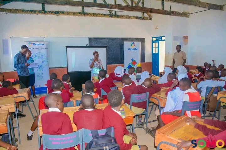 oursomo's tweet photo. This February, we are taking Online Safety education to schools across #Kisumu. We visited Highway Comprehensive School yesterday to engage learners in practical, interactive sessions on staying safe, smart, and responsible online. https://t.co/w8Ibe2g95V