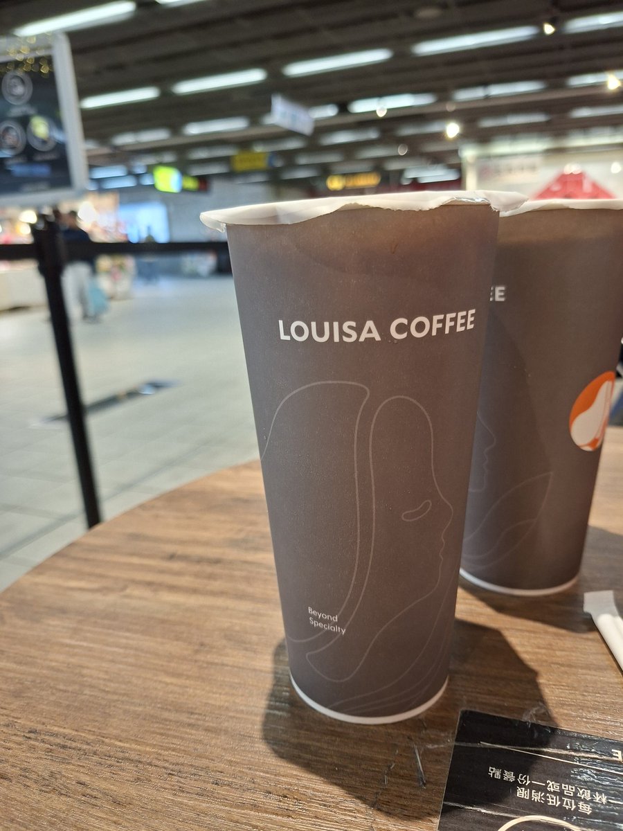 每次都忘記我有帶杯子出來
結完帳才想到