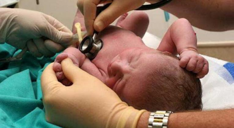 🗣️ En <a href="/mesaredondacuba/">Mesa Redonda</a> el vice primer ministro 🇨🇺 <a href="/polivaoscar/">Oscar Pérez-Oliva Fraga</a> informó que se garantizan los servicios médicos en Cuba y se desarrollará un esquema especial para proteger a pacientes con padecimientos crónicos en áreas con dificultades de combustible.

#CubaPorLaVida

2/2