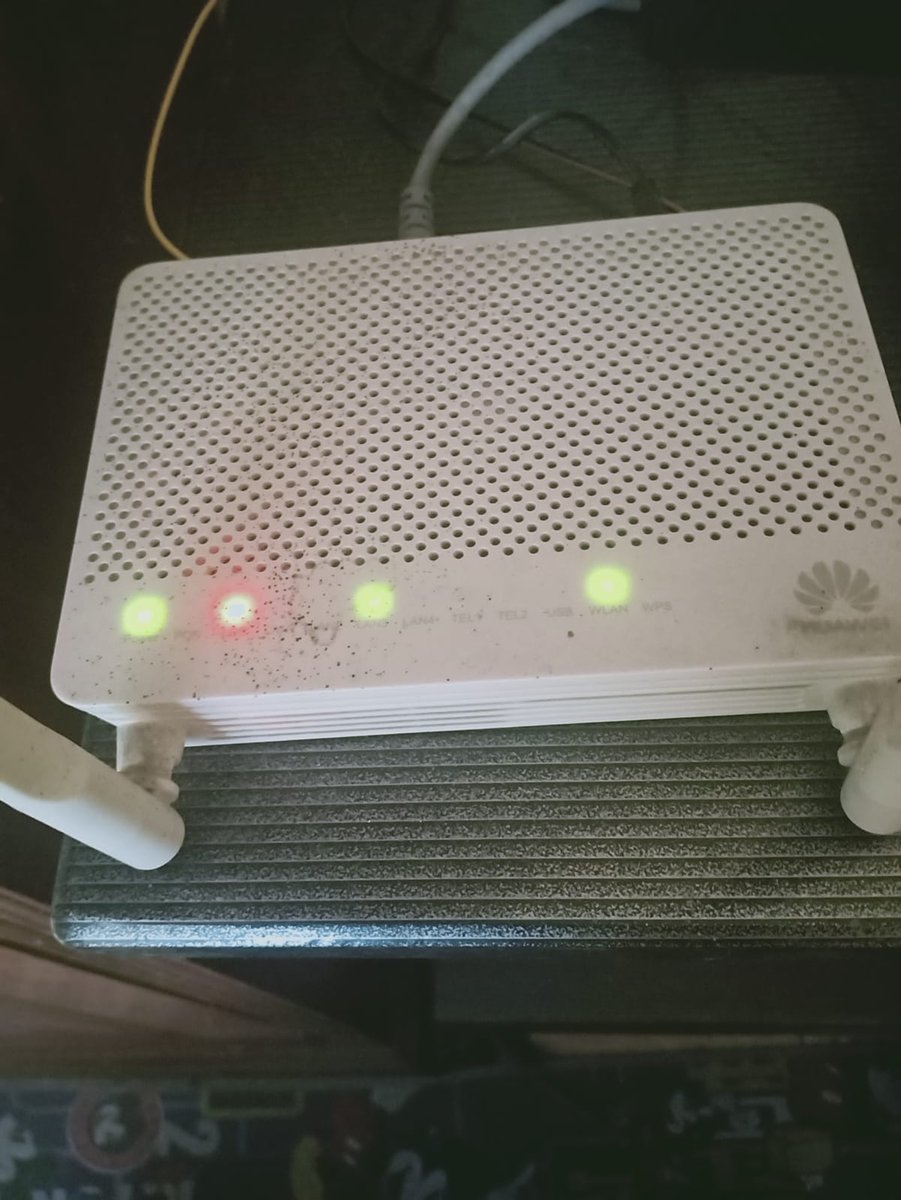 DidietTrian's tweet photo. @HiFicare Selamat Siang..
Saya pelanggan 1000650114 menginformasikan ada kendala lagi pada Koneksi Wifi nya.. 
Sudah direstart masih sama, nyala indikator merah.. https://t.co/sSVqssBVq7