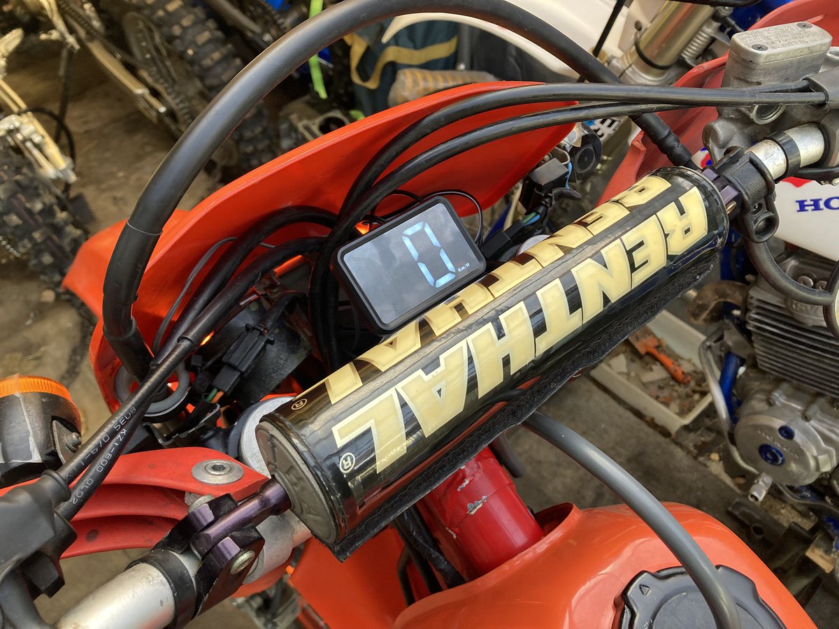 こんなんでイイんだよ！ って買ってみたメーターをXRに着けてみたん