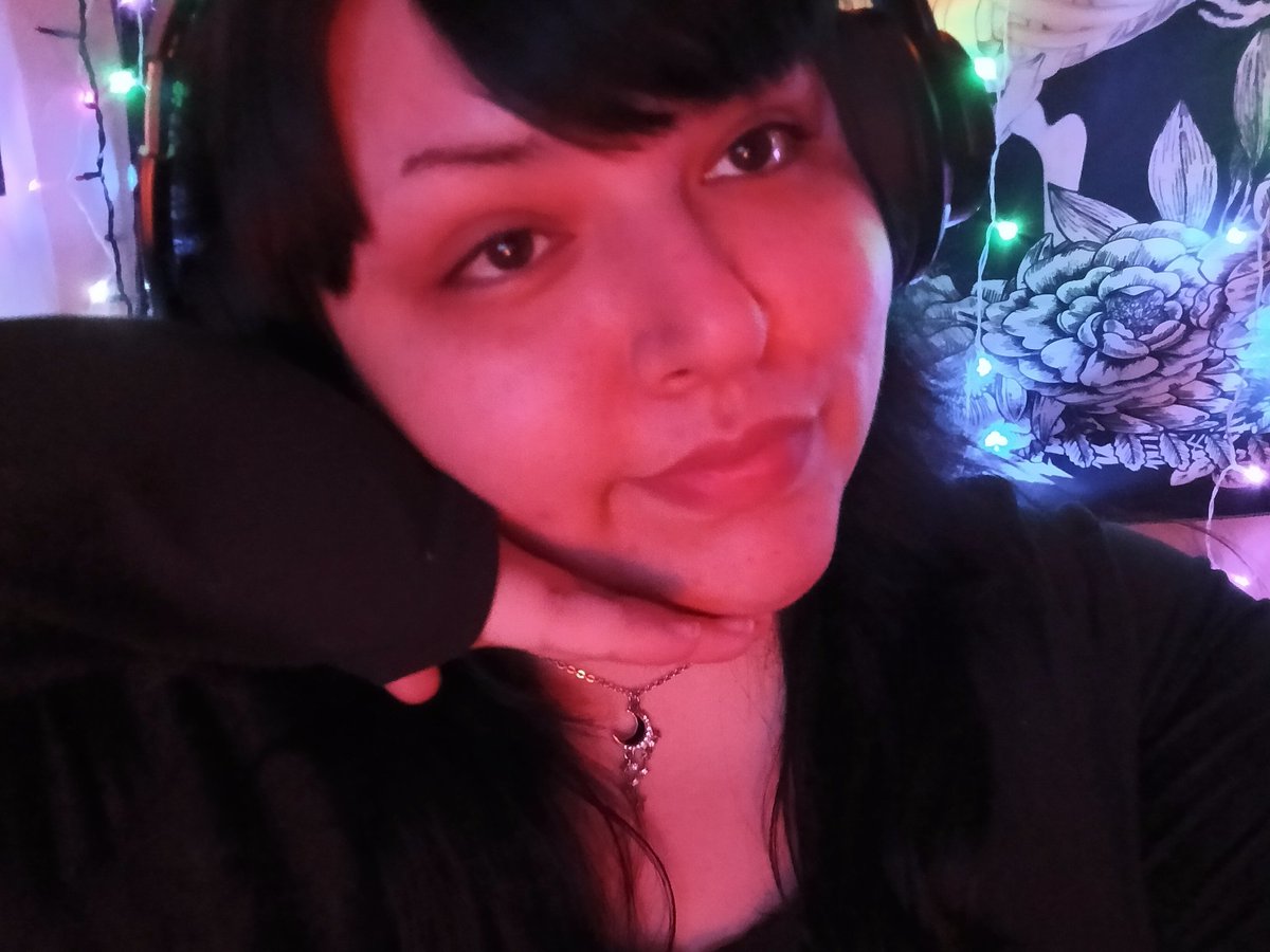 bare faced cherry 🖤