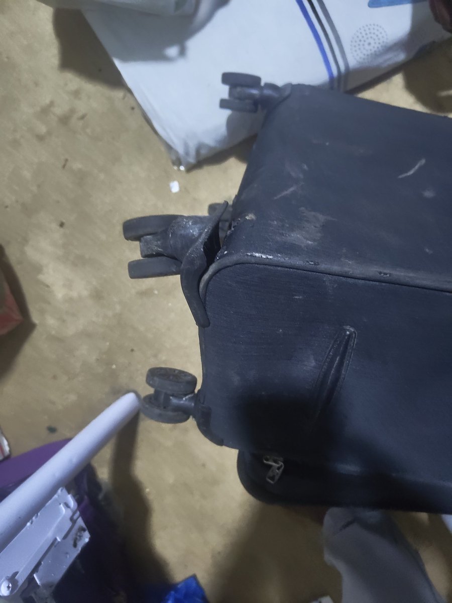 mrahman468's tweet photo. @IndiGo6E
My brother faced baggage damage while traveling from Gorakhpur  to Dammam (Saudi Arabia). My trolley bag arrived cracked and broken. 
such handling of baggage is not acceptable. Two trolley bags were damaged during our journey
#IndiGo #BaggageIssue #TravelExperience https://t.co/XmzrTCh2kM