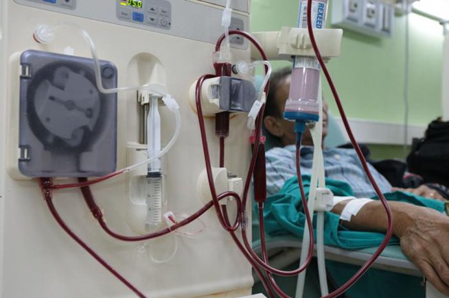 🇨🇺  Como parte de las medidas adoptadas por nuestro país para garantizar la vitalidad de servicios fundamentales:  

⚕️ Se asegurará la continuidad de tratamientos como la hemodiálisis, incluyendo el ingreso hospitalario de pacientes si fuese necesario.  

#CubaPorLaVida