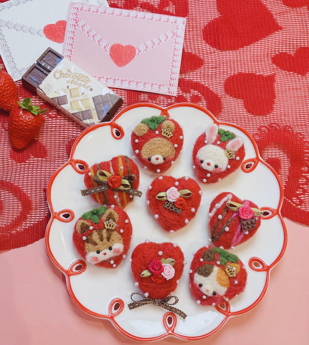 lollipopayapa's tweet photo. ロマアラ作品❤️🍓
ハートベリーのブローチSET
5000円
幸せ可愛い大きな一粒❤️🍓
タネをパールでひさ❤️
🌹のモチーフも合わせてブローチにしてみました❤️
2個合わせて使ってバレンタインコーデのワンポイントに❤️❤️
#RomanticALaMode
#ロマアラ https://t.co/72c13IY8ah