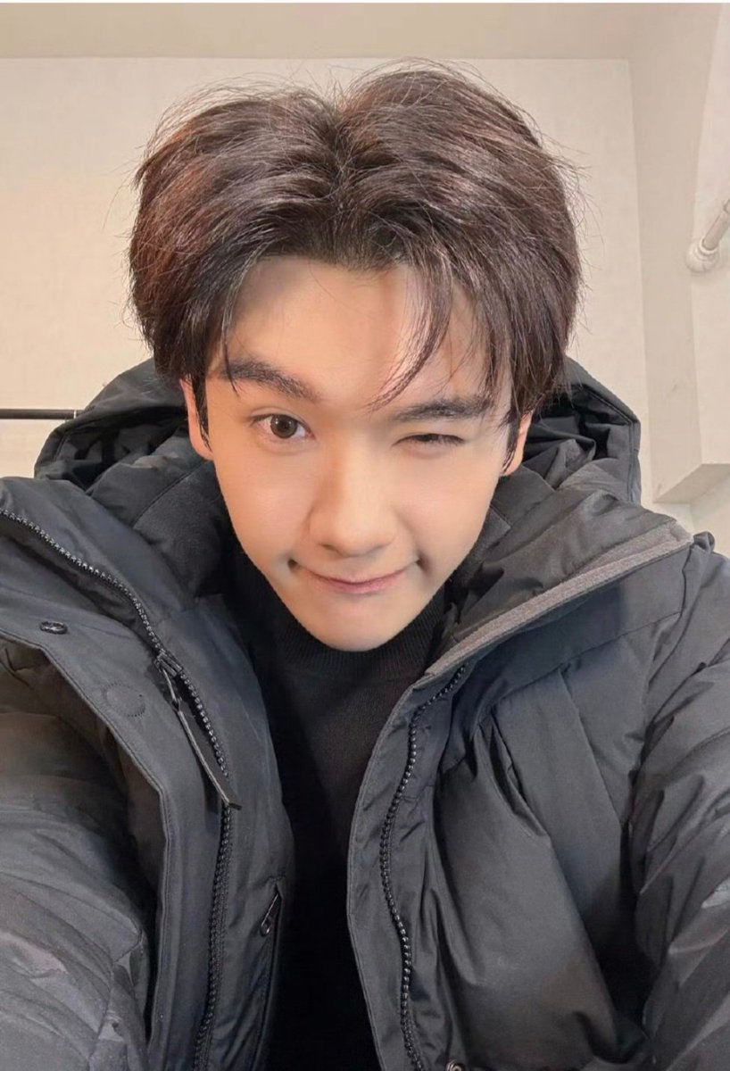 Nica96786964's tweet image. วู้ววววเจ้าเด่กตัดผมใหม่
หล่อจัง
มีรัยดีๆกับทรงผมใหม่มัย....
#นายท่านกรชิต #高卿尘
#GaoQingchen #Nine
@naninenai99