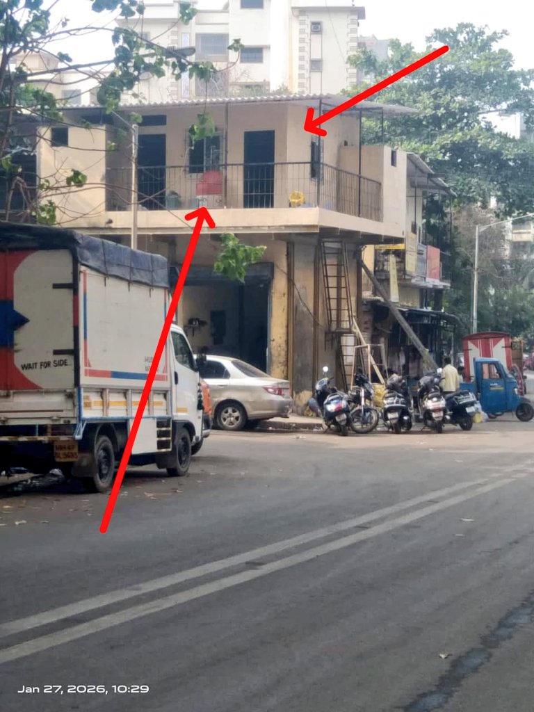 satya98679's tweet photo. No Action Yet.
Unauthorized construction of 2 commercial units (G+1, 700sq.ft) at Raghunath Mali Compound, Kanderpada,Dahisar(W) was complained after completion on 30 Jan 2026 (Ref: Asst Comm R/N-12027)
Despite this,no action taken Violation of DCPR &amp;MMC Act.
@mybmc @mybmcWardRN https://t.co/XeT8iJC1g0