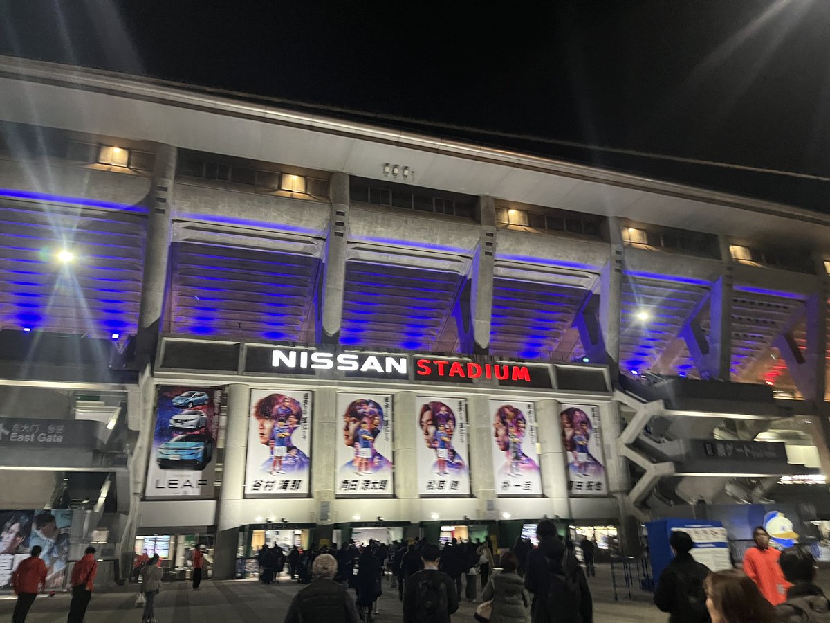 877daikan's tweet photo. 昨日は定時に上がって開幕戦へ。
しょうもない3失点で勝負あり。
ただ新加入の井上大聖が良いことなどポジティブな要素もあった。
ボランチは高さ、強さがある選手を補強しないと厳しいな
#fmarinos https://t.co/X3IKpIkJVw