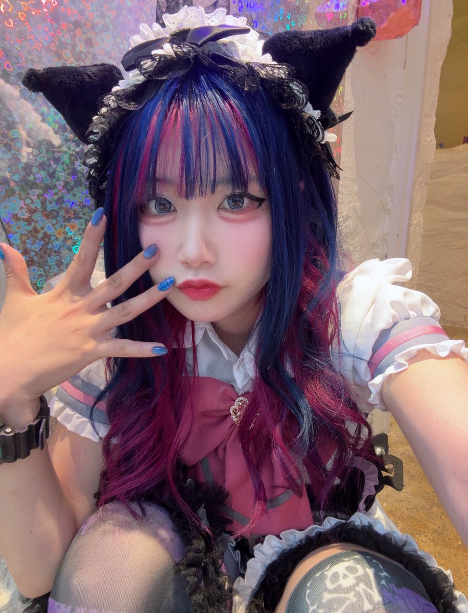 MP_cosmo914's tweet photo. おきゅいーん☆*.+

巻き巻きヘアだよー(,,> <,,)
あと1つ、どこか変わったところがあります\( Ο )/
みつけてー！

15時からおんぷちゃんも一緒に！
22時までご帰宅お待ちしております͈ᴗ̀ ̫ᴗ́ ͈
#メイドカフェ　#秋葉原 https://t.co/FpclWTPH4s