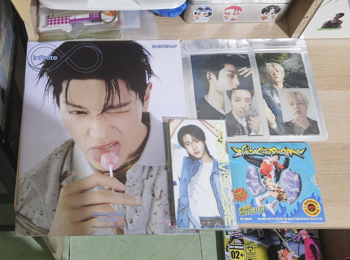 BucinNct_19's tweet photo. ✨️ Giveaway for 10 Winners ✨️

Rules:
- Follow @CmonShop_ (bagi yg blm)
- RT ini + 2 link yg ku sematkan di 👇🏻
- SS buktinya + Reply disini 

Gift:
1. Album Only
2. Majalah Taeyong
3. Photoset + pc
4. Photocard set
5. Akrilik JH + Pen

End? TBA https://t.co/hUk5hw0yMI