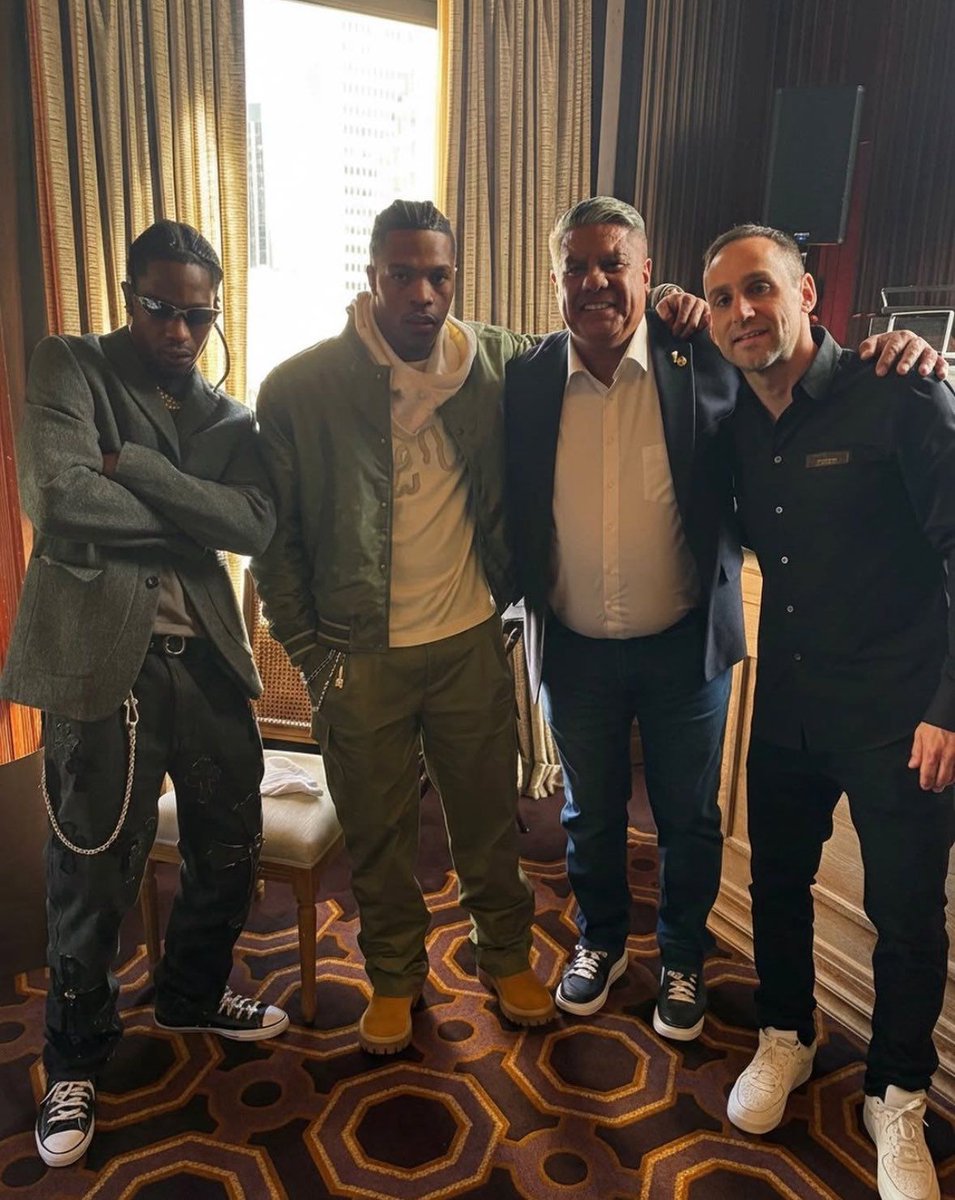 admitelo 

no esperabas ver al chiqui tapia con travis scott y lil baby