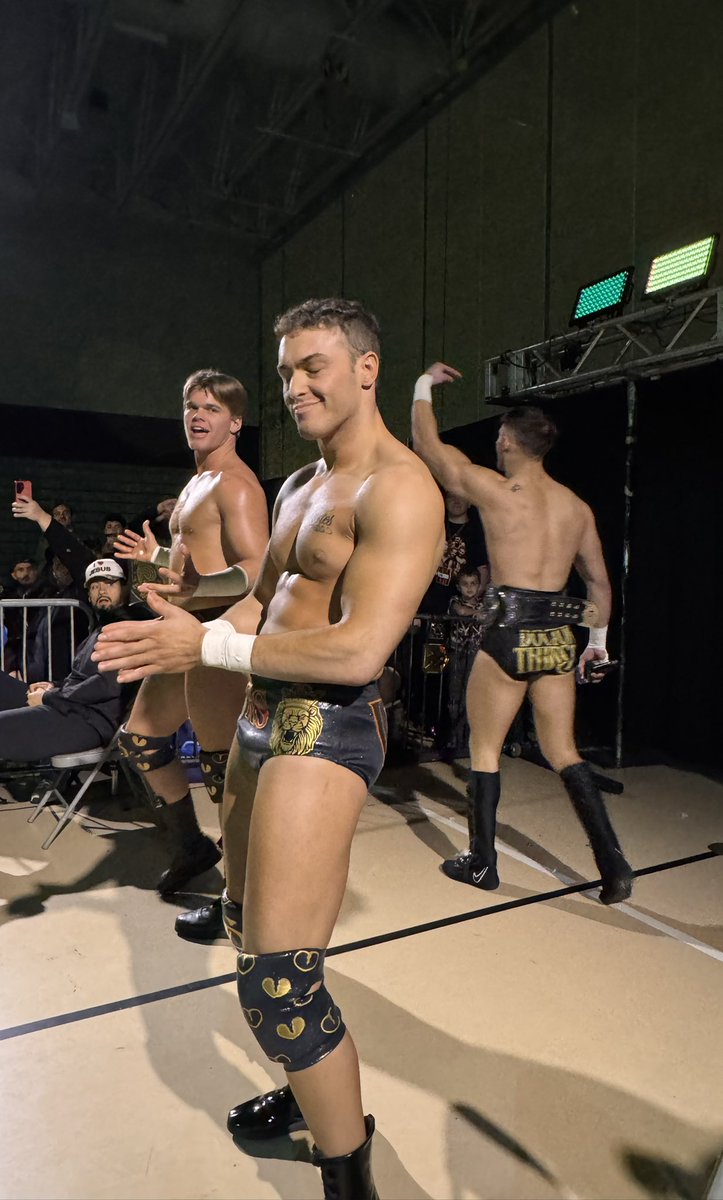 ThatGuySuave's tweet image. Vanity Project took over Ft Pierce 

#NXTFtPierce
#NXTFortPierce

@JacksonDrake03 
@bradbay1or 
@smokeshow_ricky