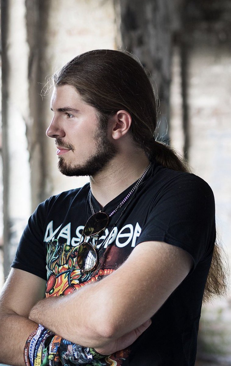 W@$ m@chT d0ri@N d€R üb€rm€n$cH €ig?!