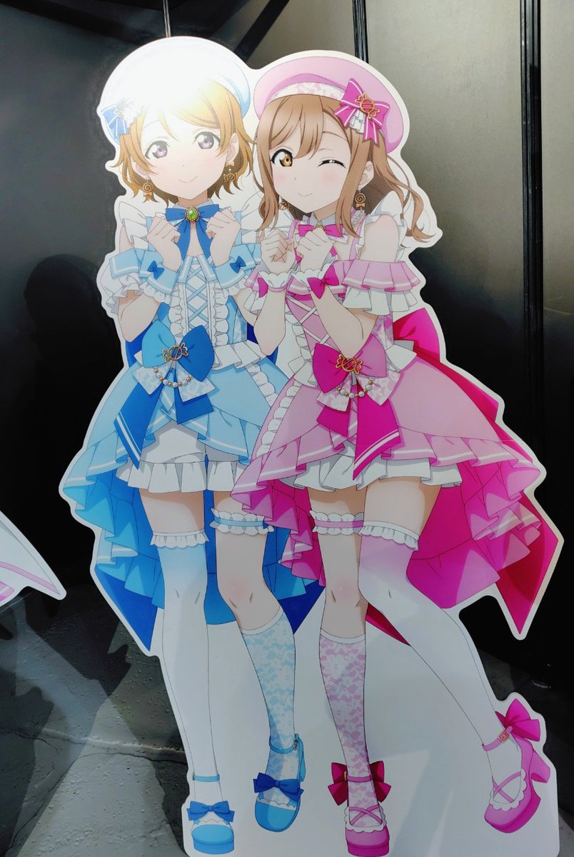 krtarte's tweet photo. μ'sもAqoursちゃんもかわいかった(ᐢ ̥_  ̫ _ ̥ᐢ)♡どう足掻いても花陽ちゃんの顔に照明当たっちゃってこれが限界だったけど……
14時半の回でμ'sのフォトカはダメでした🥹 https://t.co/IGIN7frGtp
