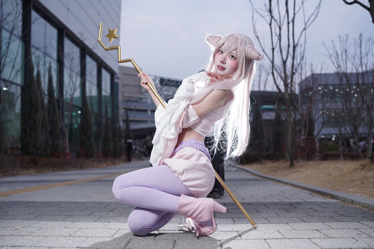 Sakurafall83's tweet image. 찰칵📷
유니버스 마켓 (2026.01.18)
모델 : 에테르 님(@ether0160)

#코스프레 #cosplay
#コスプレ #유니버스마켓
#かつて魔法少女と悪は敵対していた
#深森白夜
#일찍이마법소녀와악은적대하고있었다
#미모리바쿠야