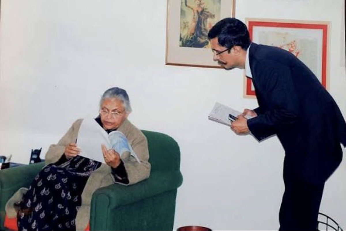Viक़as tweet media
