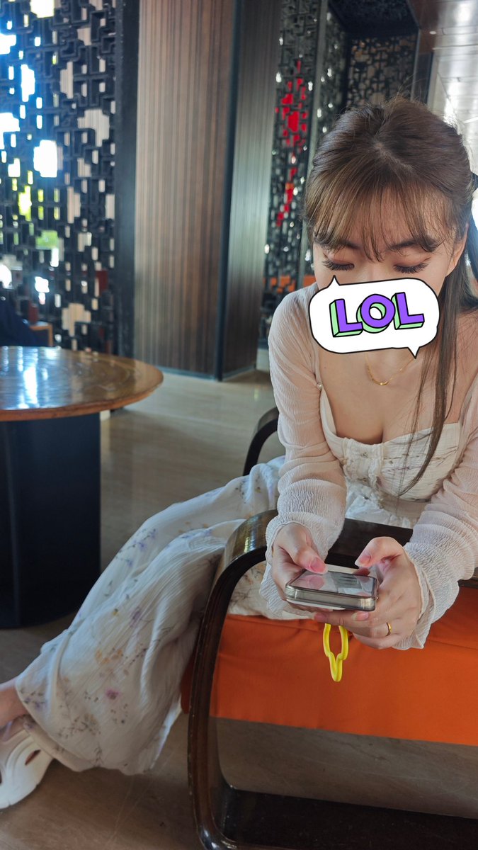 useless43 tweet media