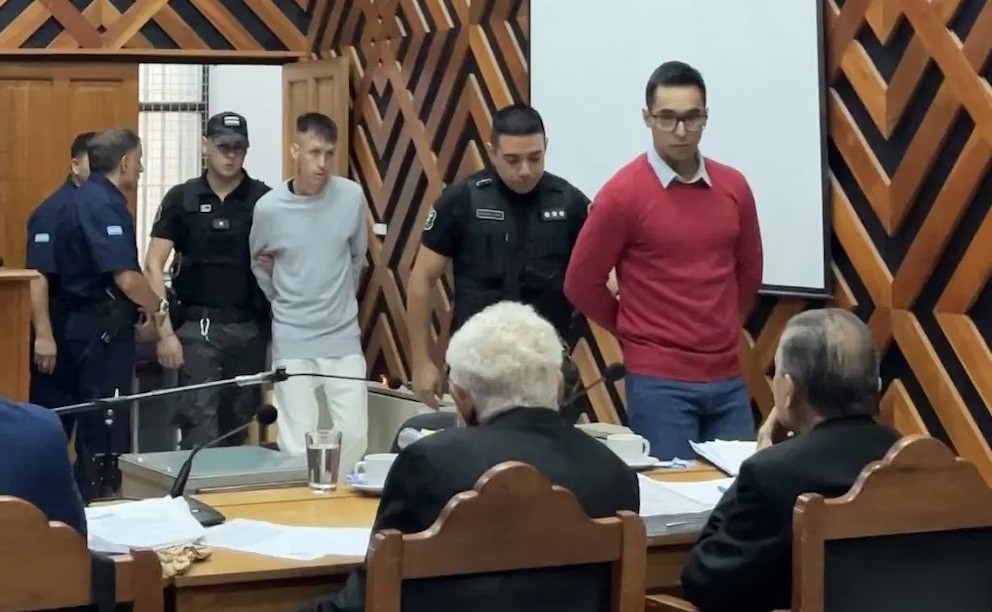 Condenaron a prisión perpetua a los autores del femicidio de Zoe Pérez en La Toma
unabuenamañana.com.ar/condenaron-a-p…