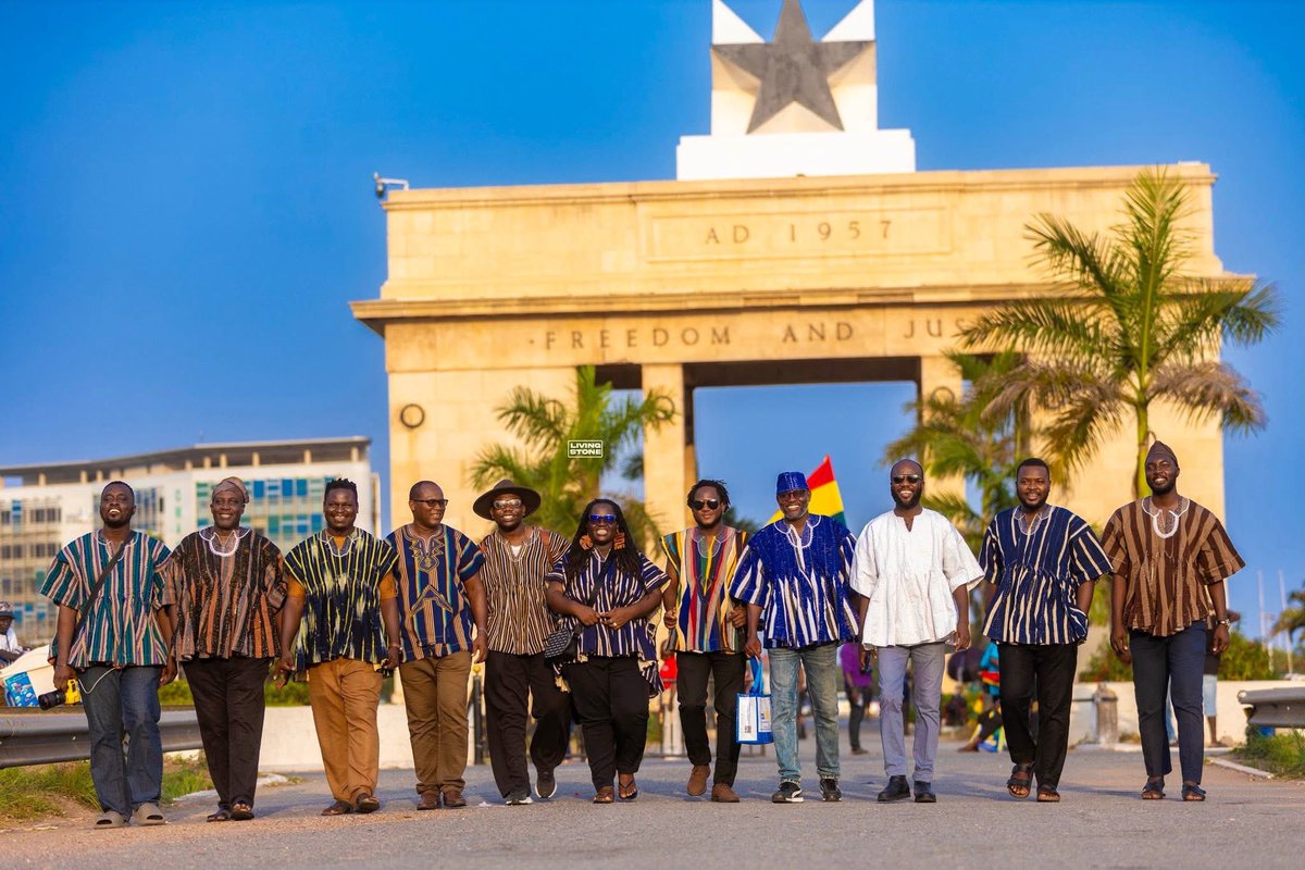 Daybreak Africa!

#FuguFriday 
#FuguIsNotBlouse 
#FuguDay 
#FuguChallenge 
#FuguIsOurHeritage
#GhanaCulture