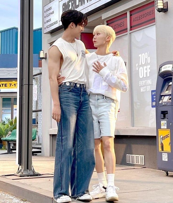 can we talk abt their size difference more actually