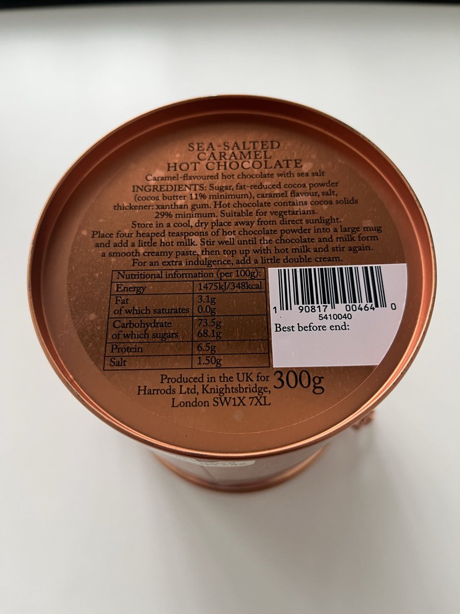 kaigai32's tweet photo. 数年前にハロッズ（Harrods）で買ったホットチョコレート 遂に完飲🥹中身は無くなったけど可愛い缶はこれからが本番！´-何に使おうかな〜♩ʾʾ https://t.co/IZRo9Ad47Q